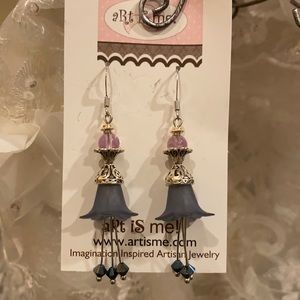 SILVER GEMSTONE FLOWER EARRINGS